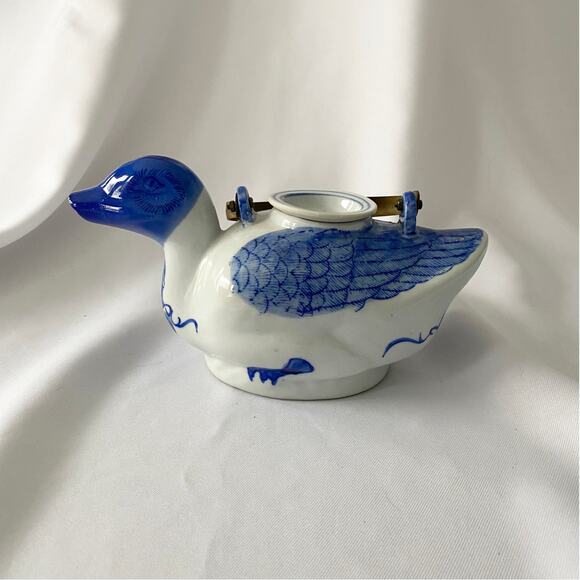 Vintage Blue and White Duck Teapot with Brass Handle - Collectible Ceramic - Picture 1 of 9